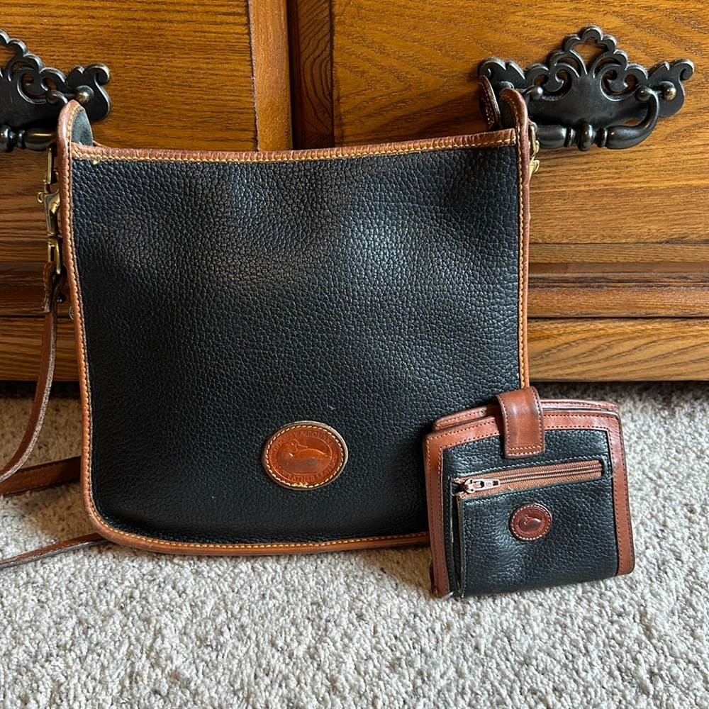 Dooney & Bourke crossbody purse and wallet